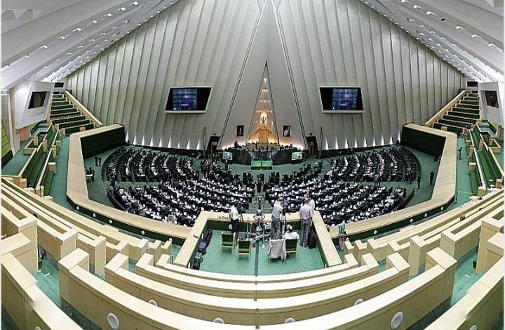 Description: http://khabareghtesadi.com/files/fa/news/1394/11/7/67242_297.png